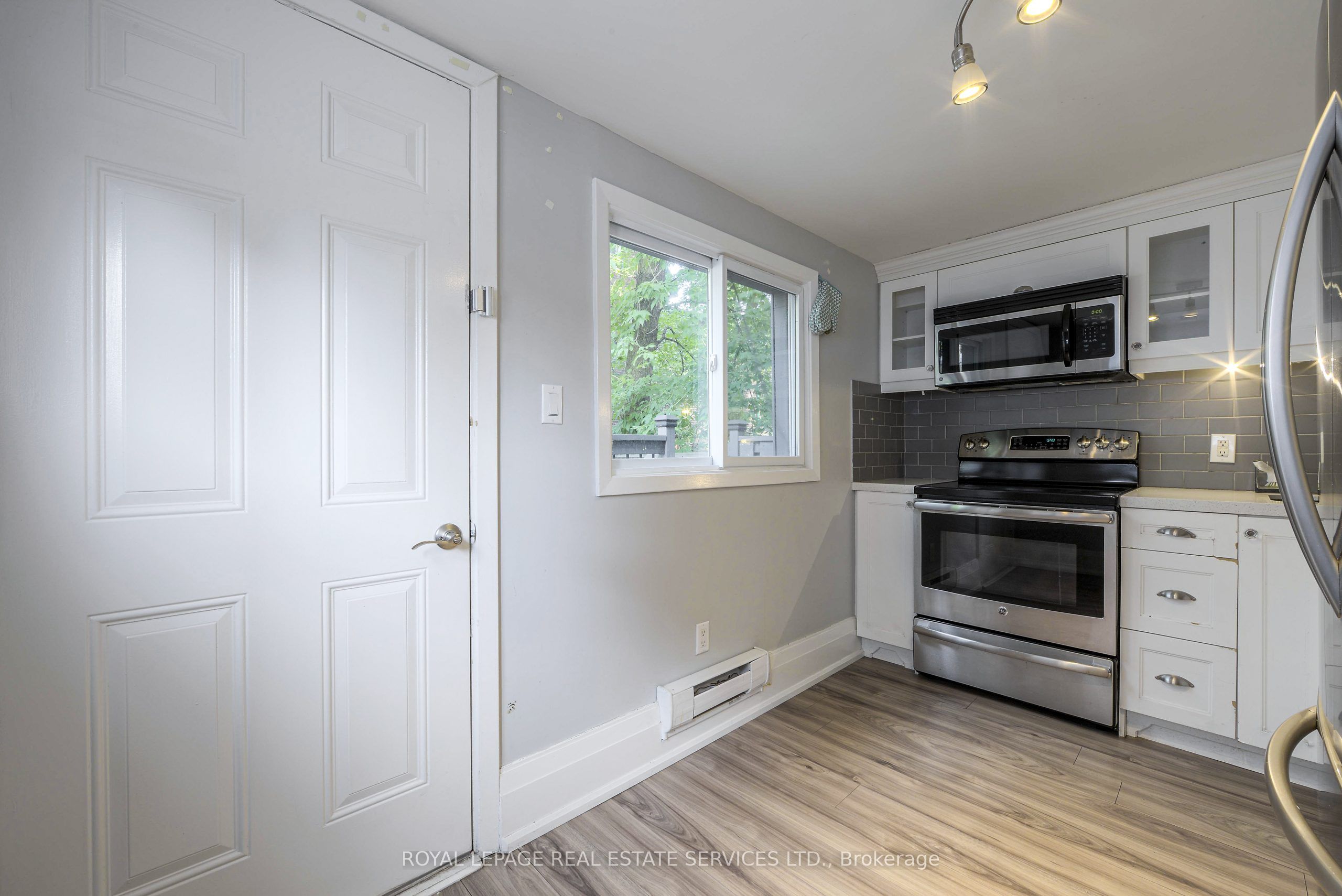 271 Albany Avenue, #1