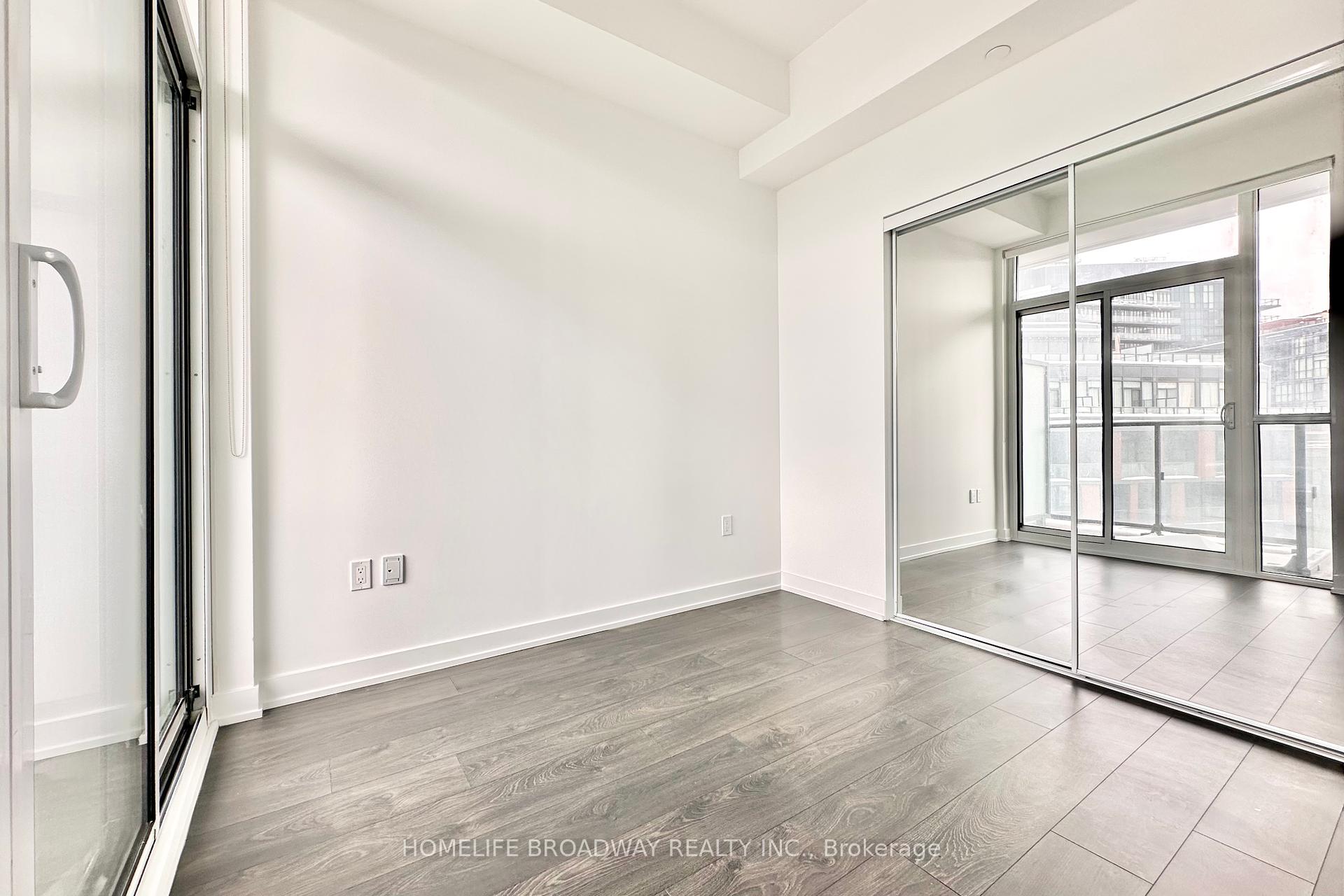 2 Bedrooms Condo at 38 Iannuzzi,  Toronto For sale