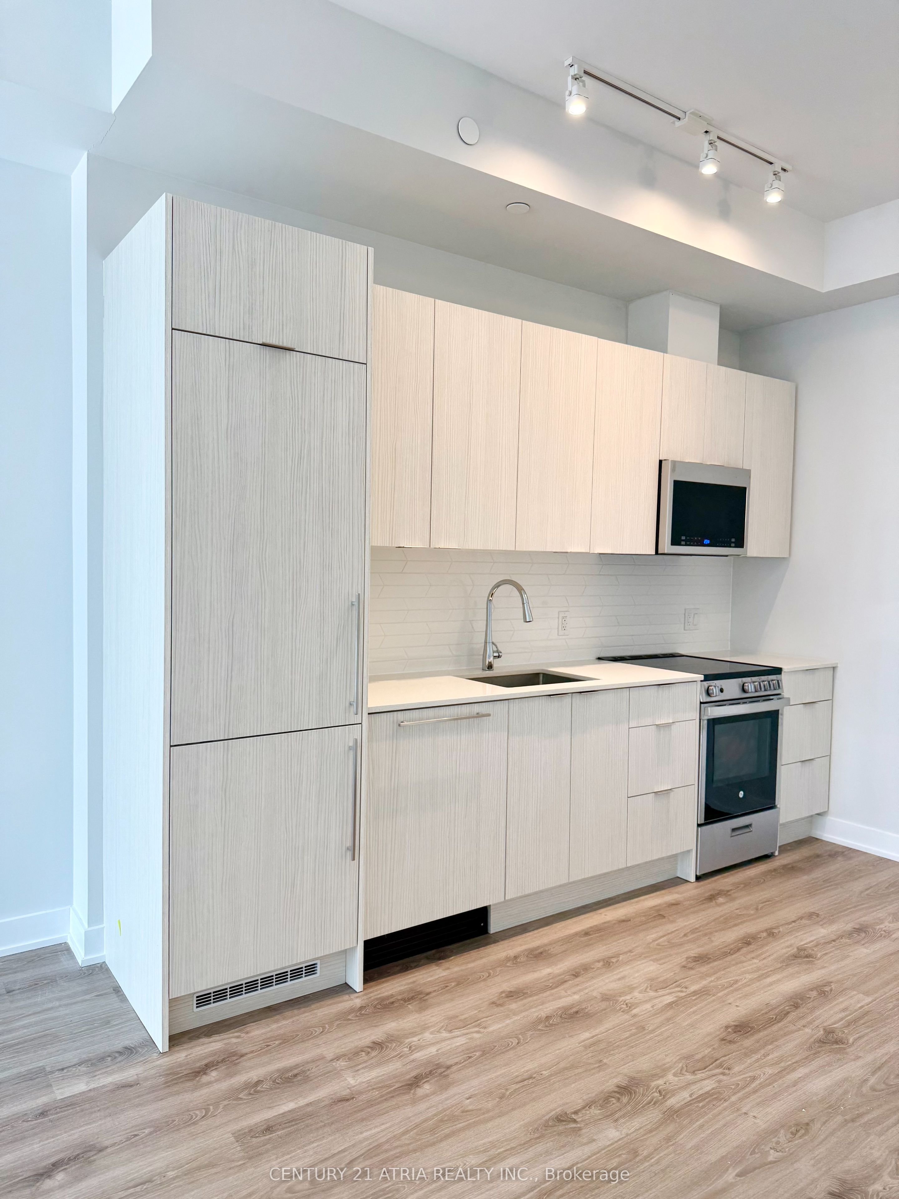 430 Square one Drive, #323
