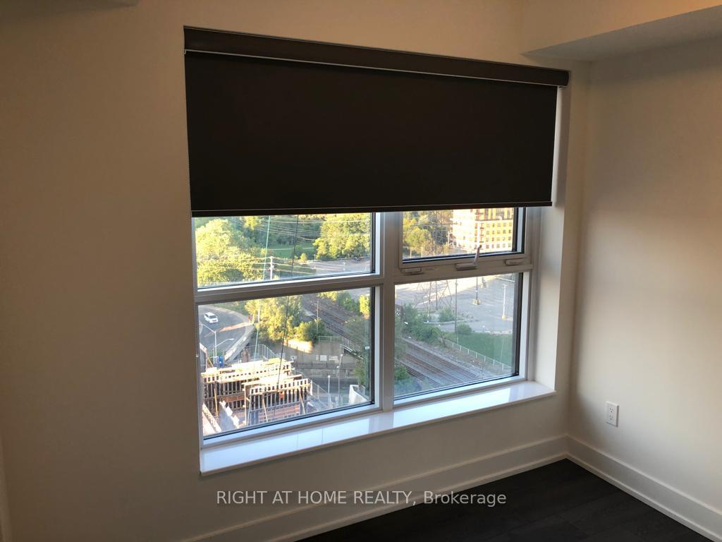 2 Bedrooms Condo at 7 Mabelle,  Toronto For sale