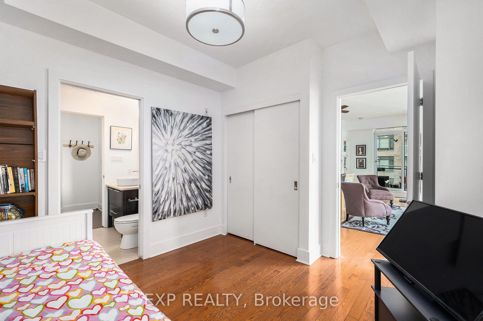 101 Richmond Road, #406