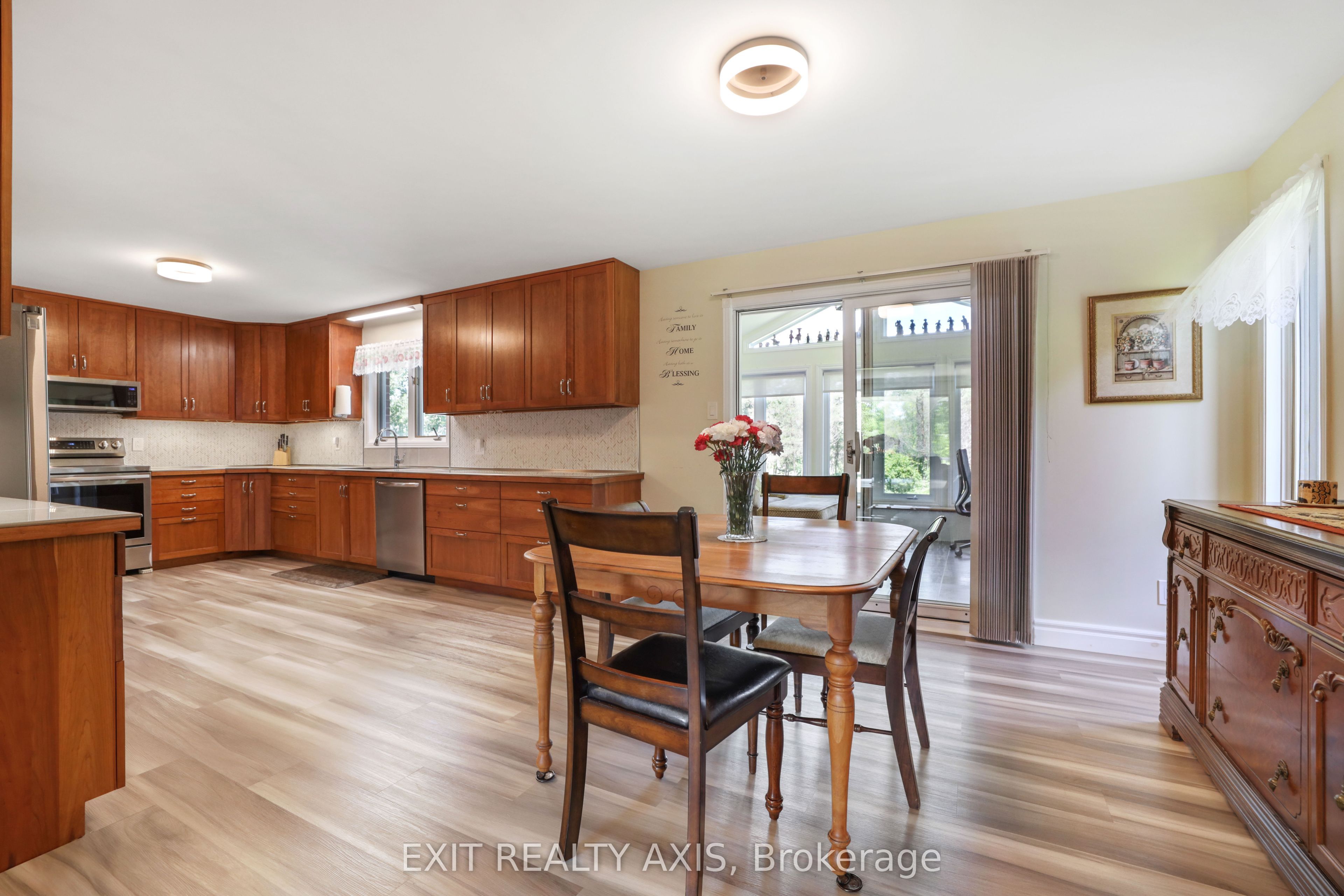 42 STRICKLAND Road