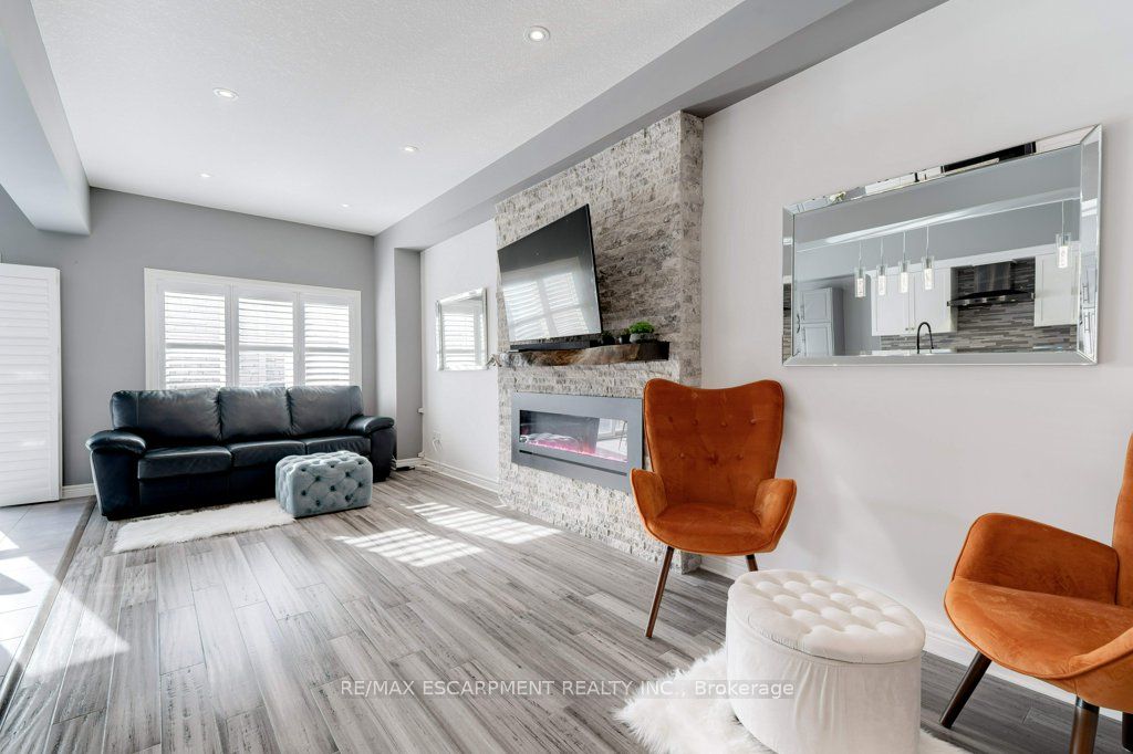 98 Shoreview Place, #12