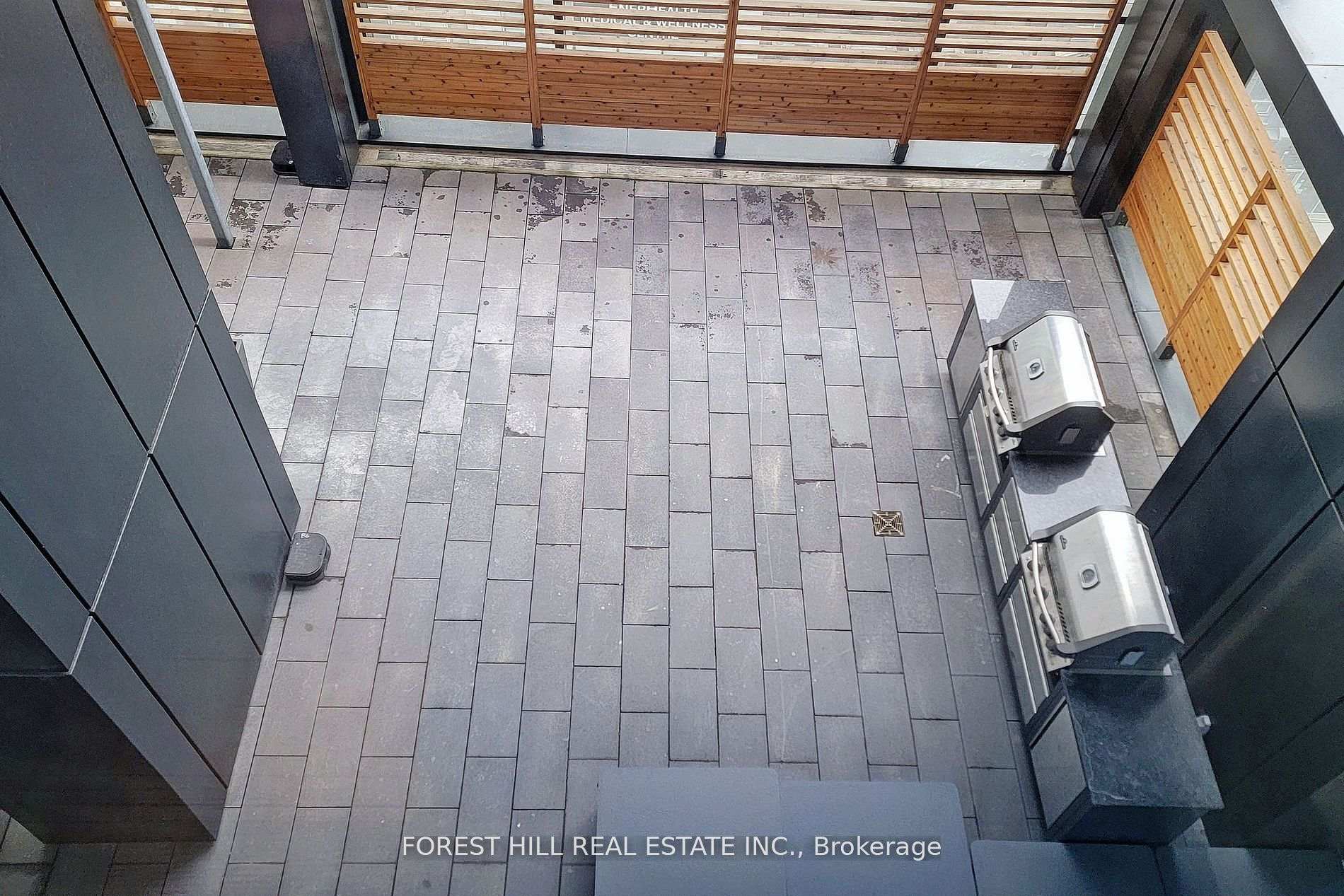 2 Bedrooms Condo at 501 Yonge,  Toronto For sale
