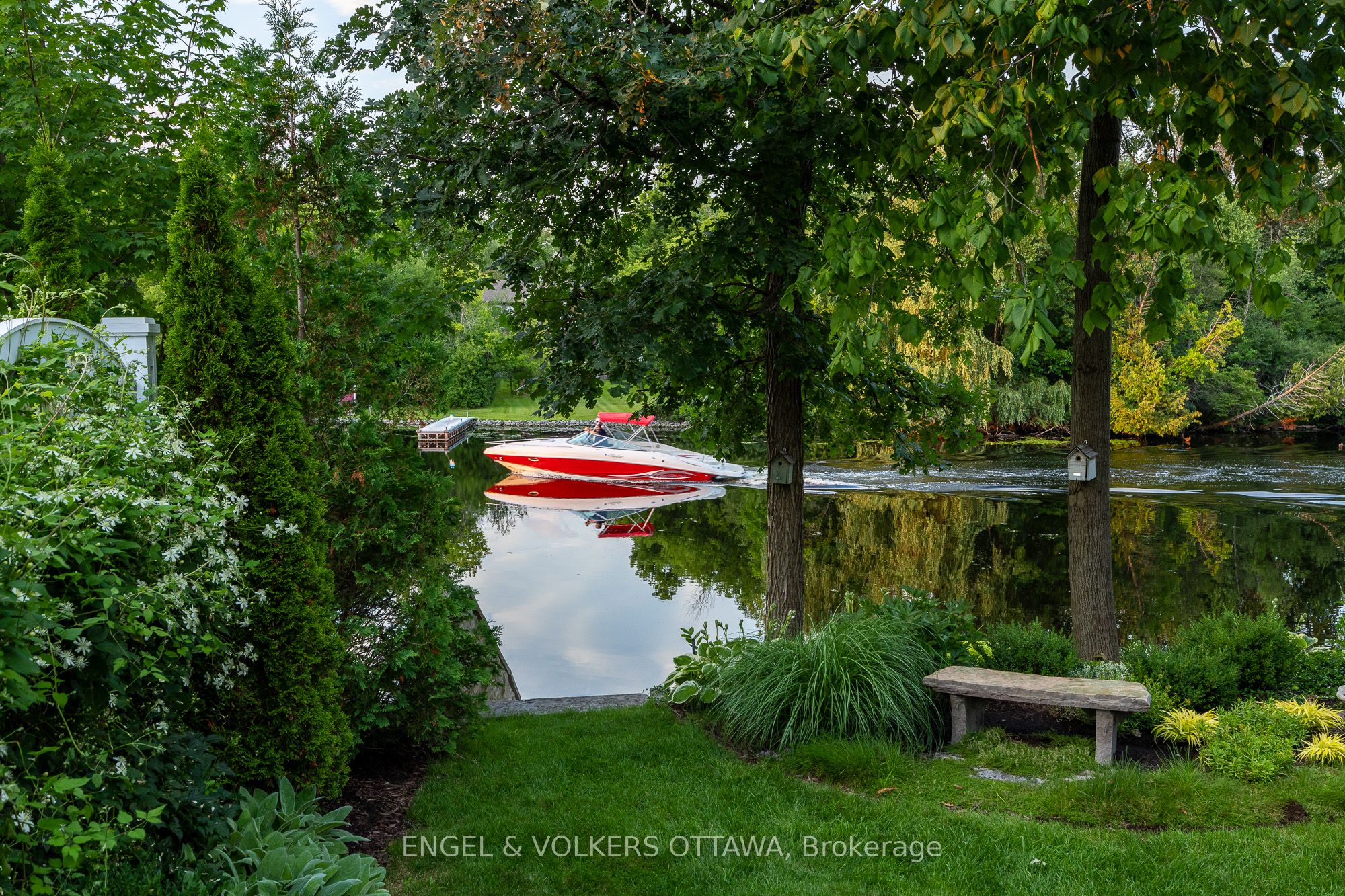 5651 HERWIG Place, Manotick - Kars - Rideau Twp and Area 8004 - Manotick South to Roger Stevens