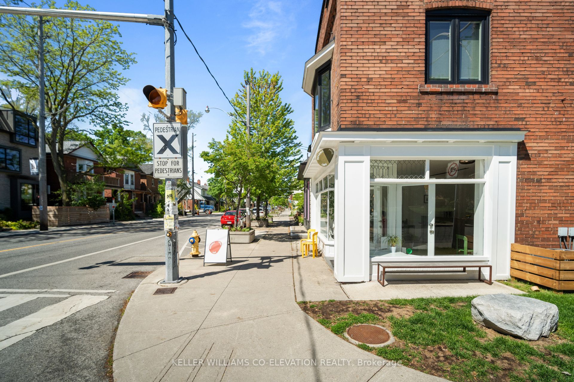 340 Armadale Avenue