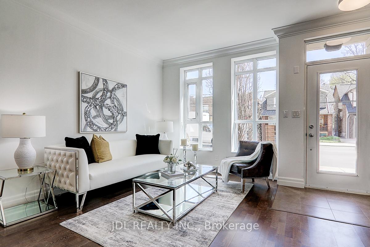3 Bedrooms Condo at 934 Mount Pleasant,  Toronto For sale