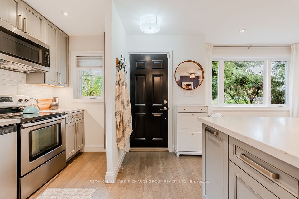 90 Birchmount Road, Toronto, ON M1N 3J8