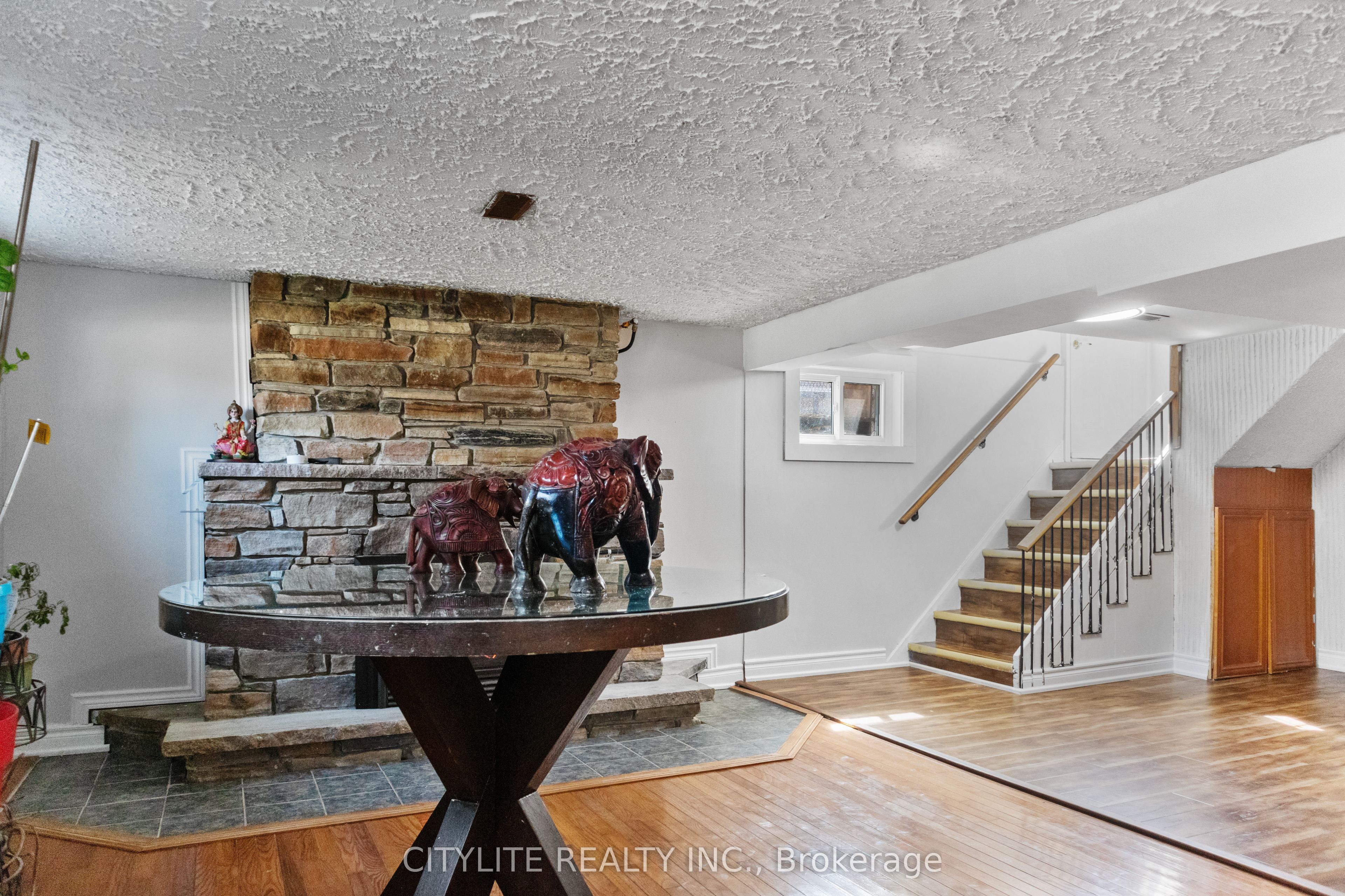 2 Emmeline Crescent