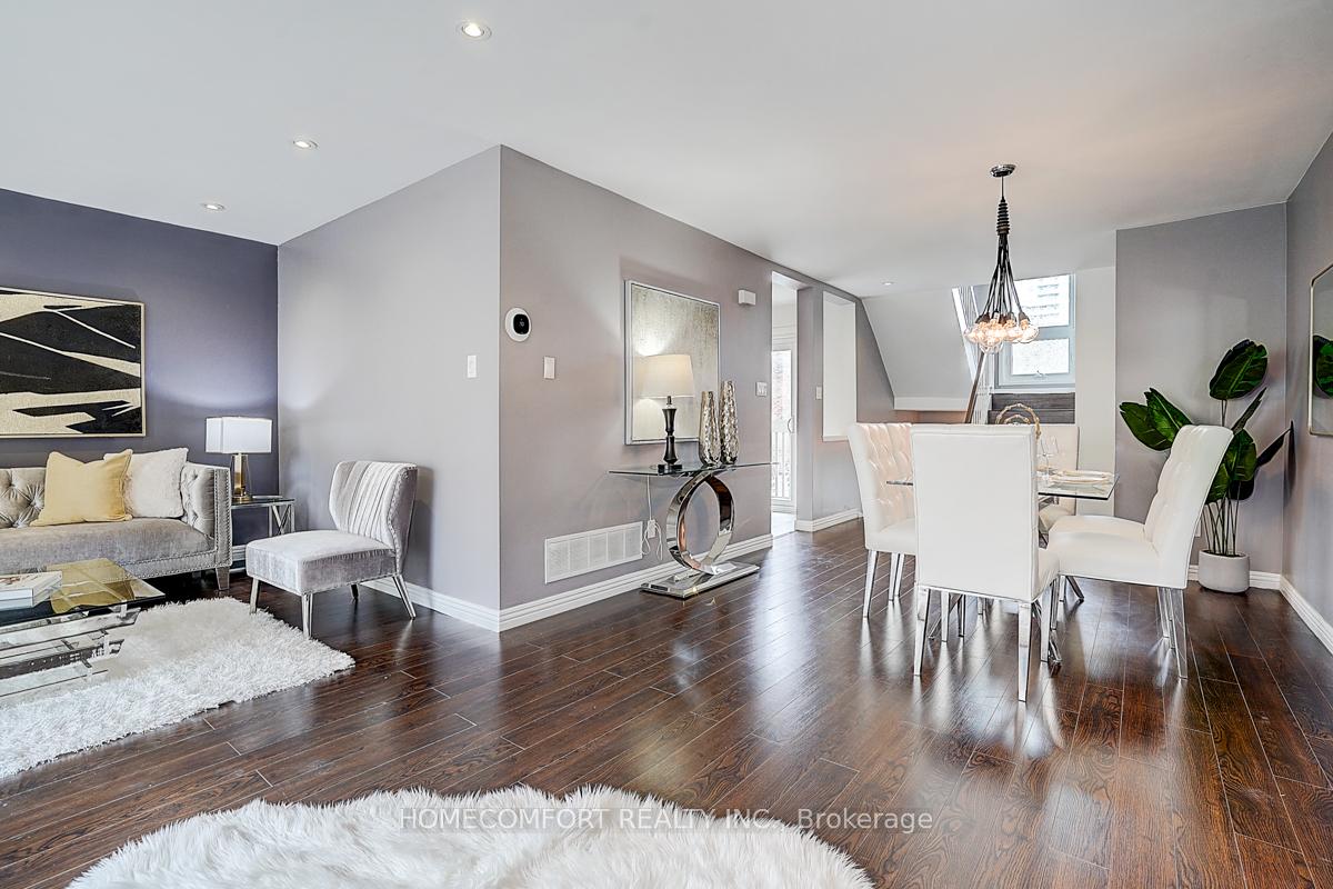 3 Bedrooms Condo at 68 Maris Shepway, Toronto For sale