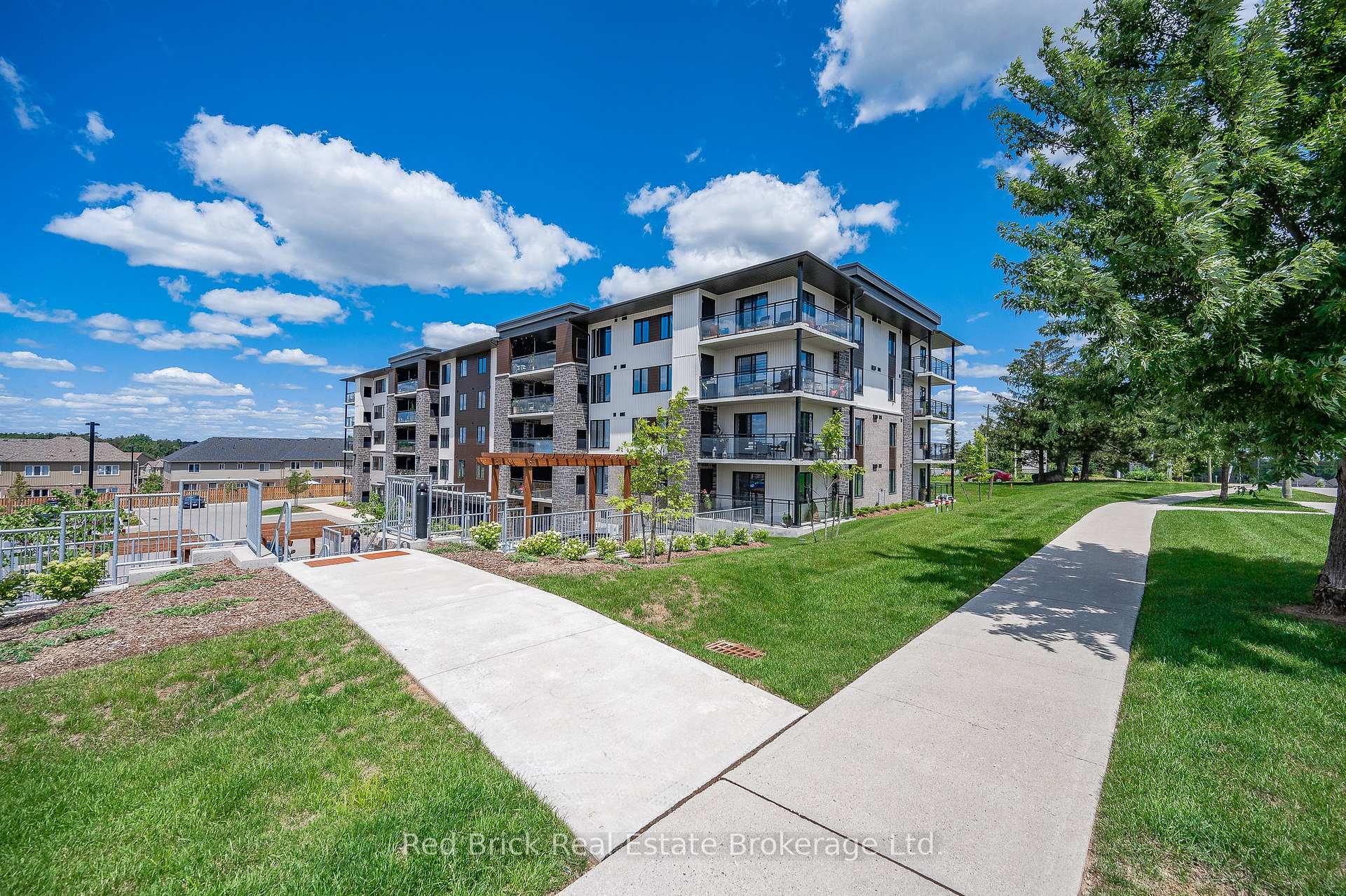 #003 - 104 Summit Ridge Drive, Guelph, ON N1E 0R5 #003
