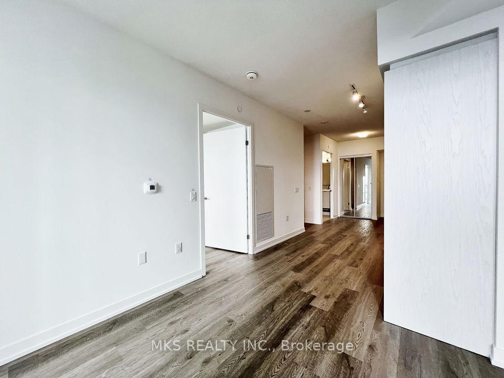 2 Bedrooms Condo at 55 Cooper,  Toronto For sale