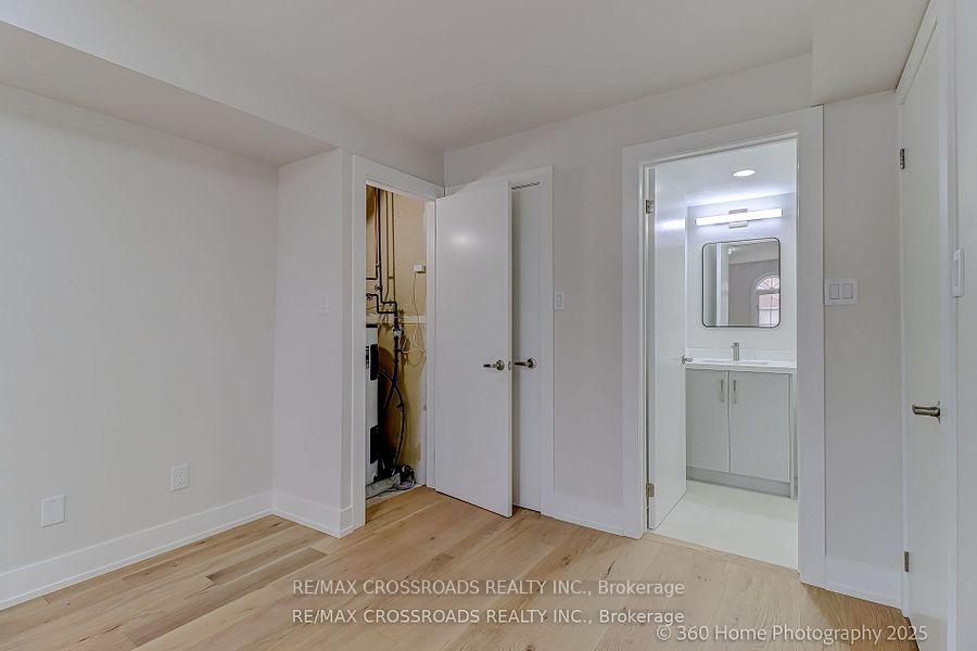 3 Bedrooms Condo at 70 Sidney Belsey, Toronto For sale