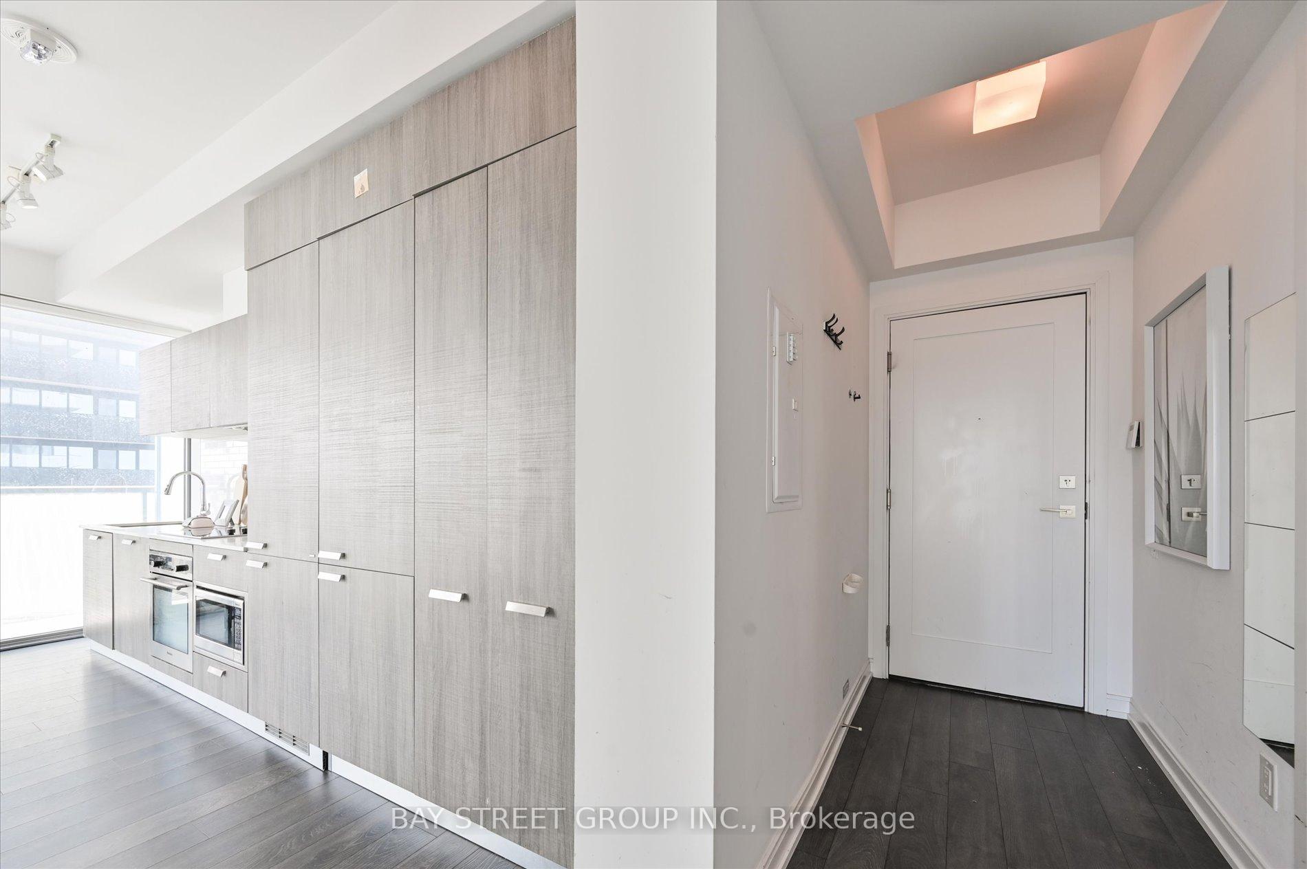 1 Bedroom Condo at 50 Charles, Toronto For sale