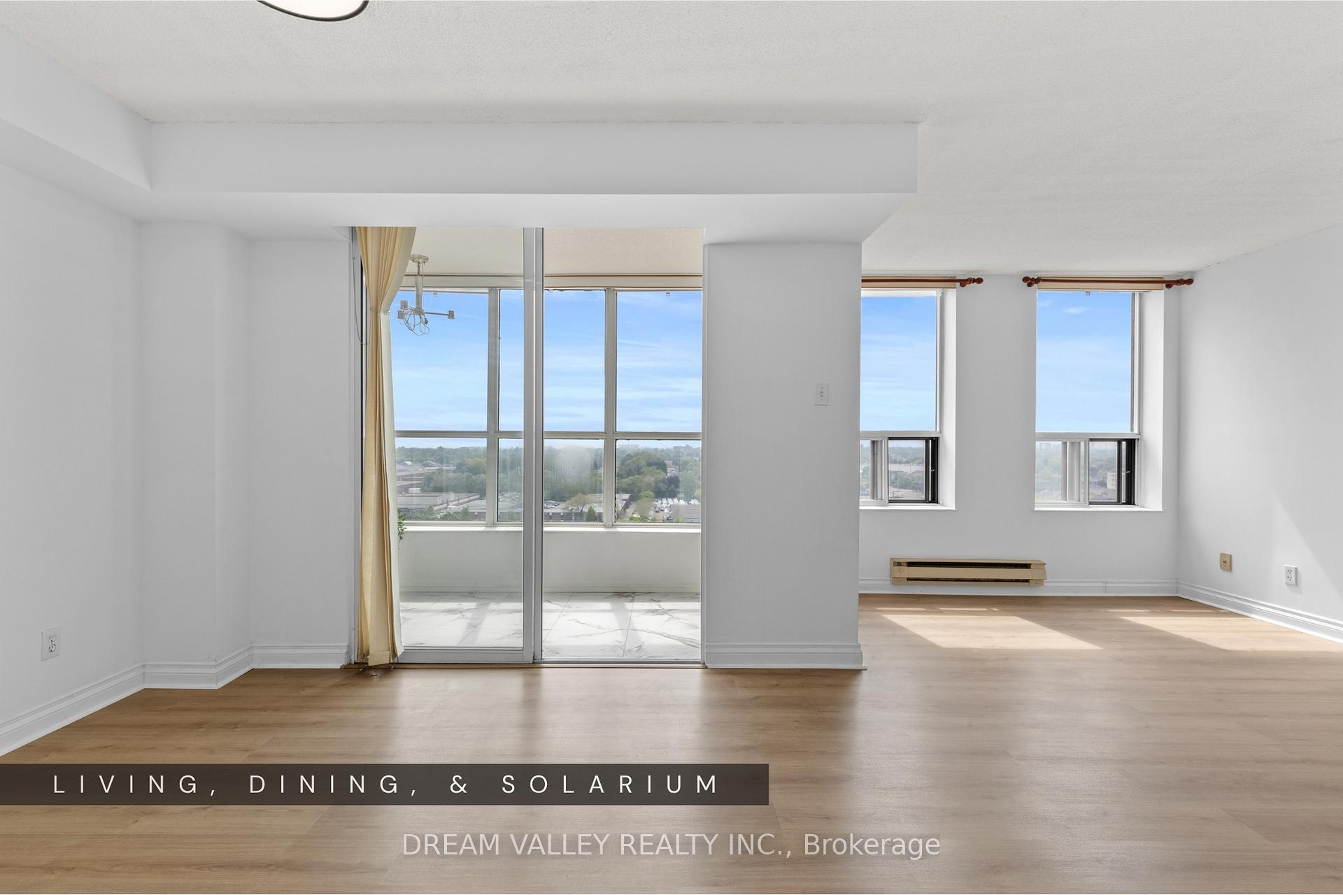 3 Bedrooms Condo at 330 Mccowan, Toronto For sale