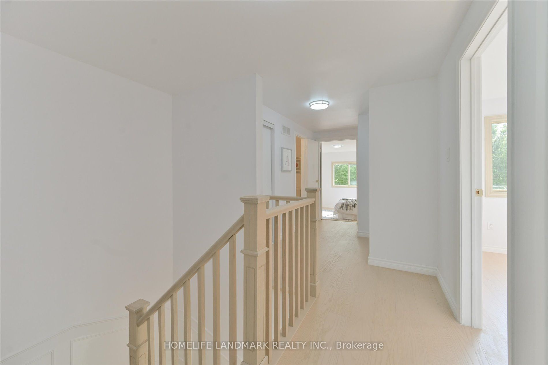 11 Hunter's Point Drive