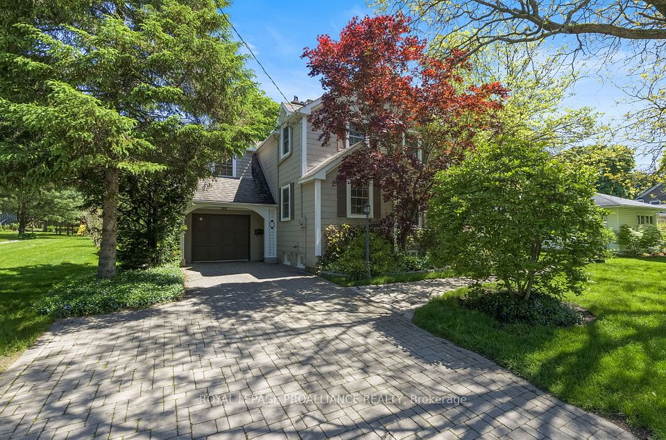 27 Cochrane Drive, Brockville, ON K6V 2Y7