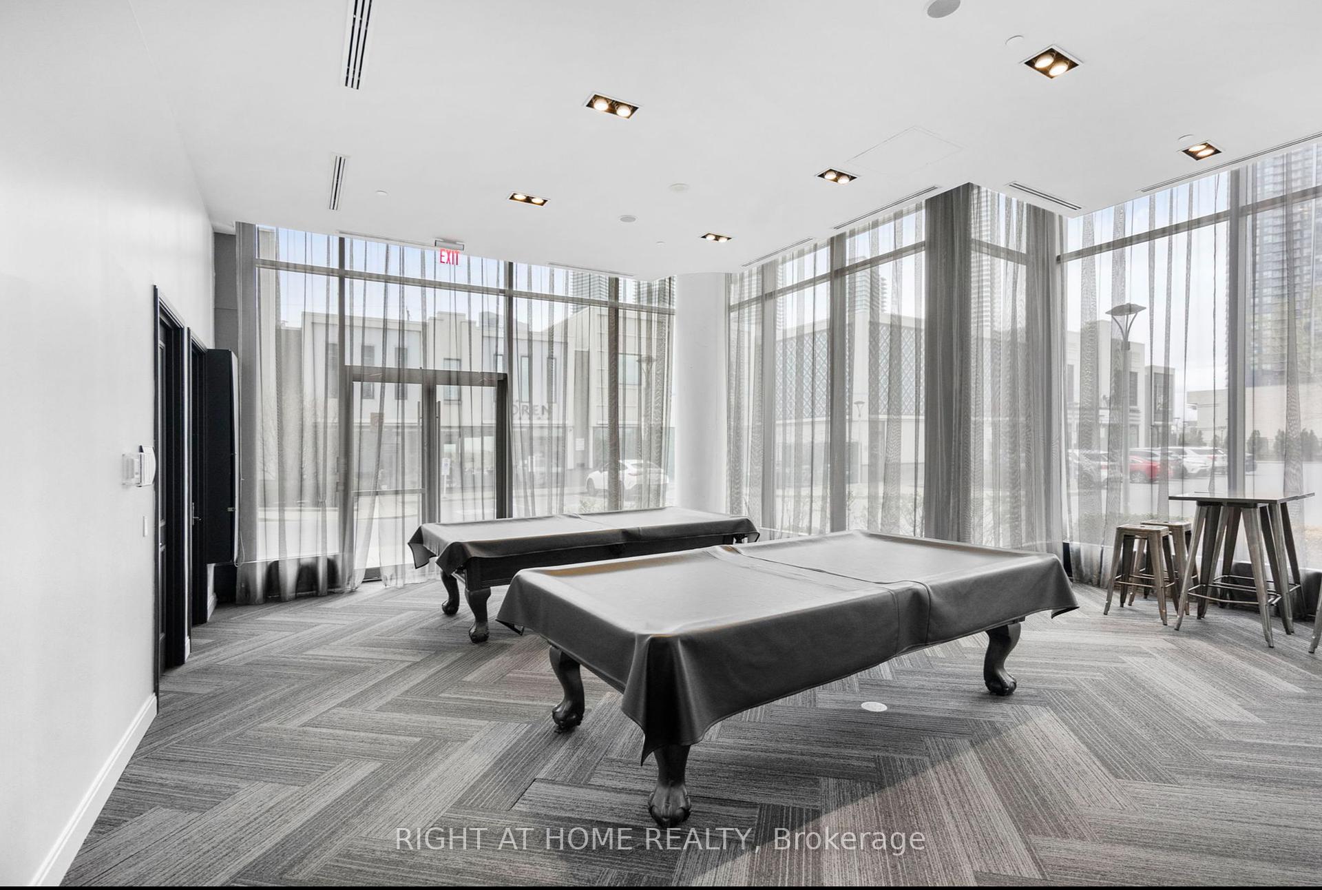 3 Bedrooms Condo at 90 Park Lawn, Toronto For sale