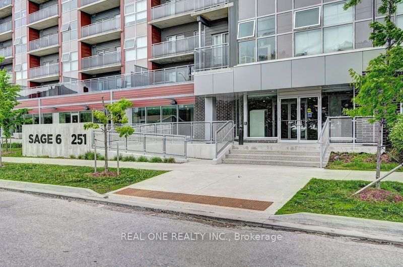 251 Hemlock