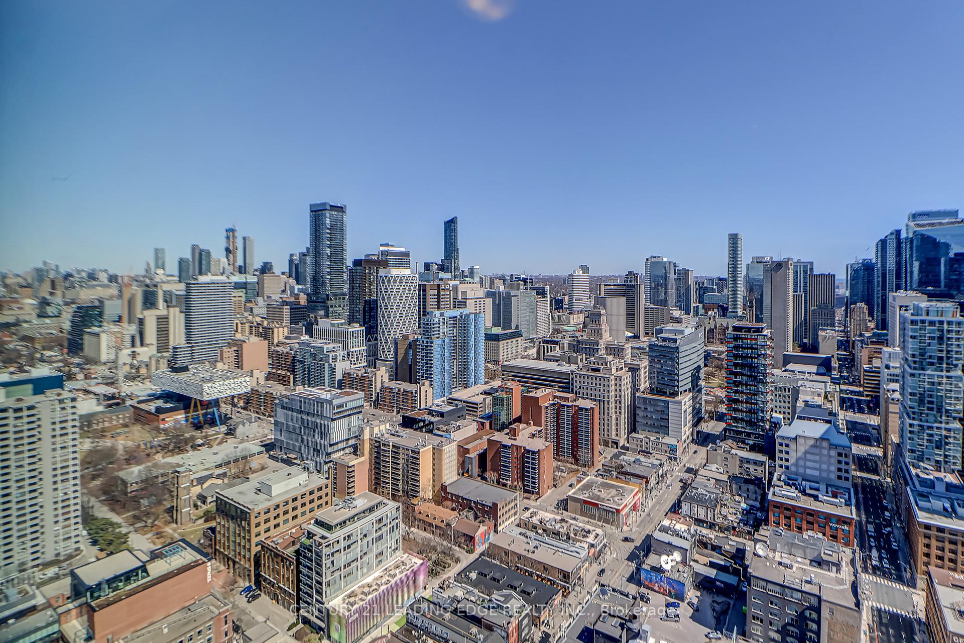 3 Bedrooms Condo at 318 Richmond,  Toronto For sale