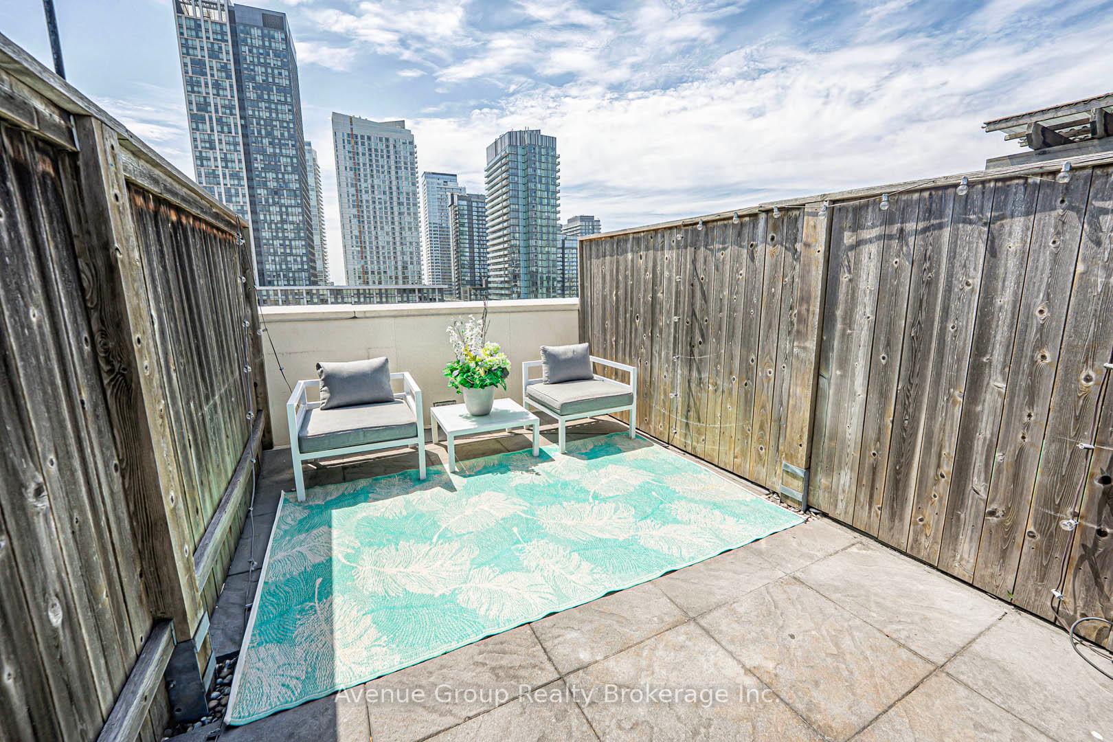 2 Bedrooms Condo at 550 Front, Toronto For sale