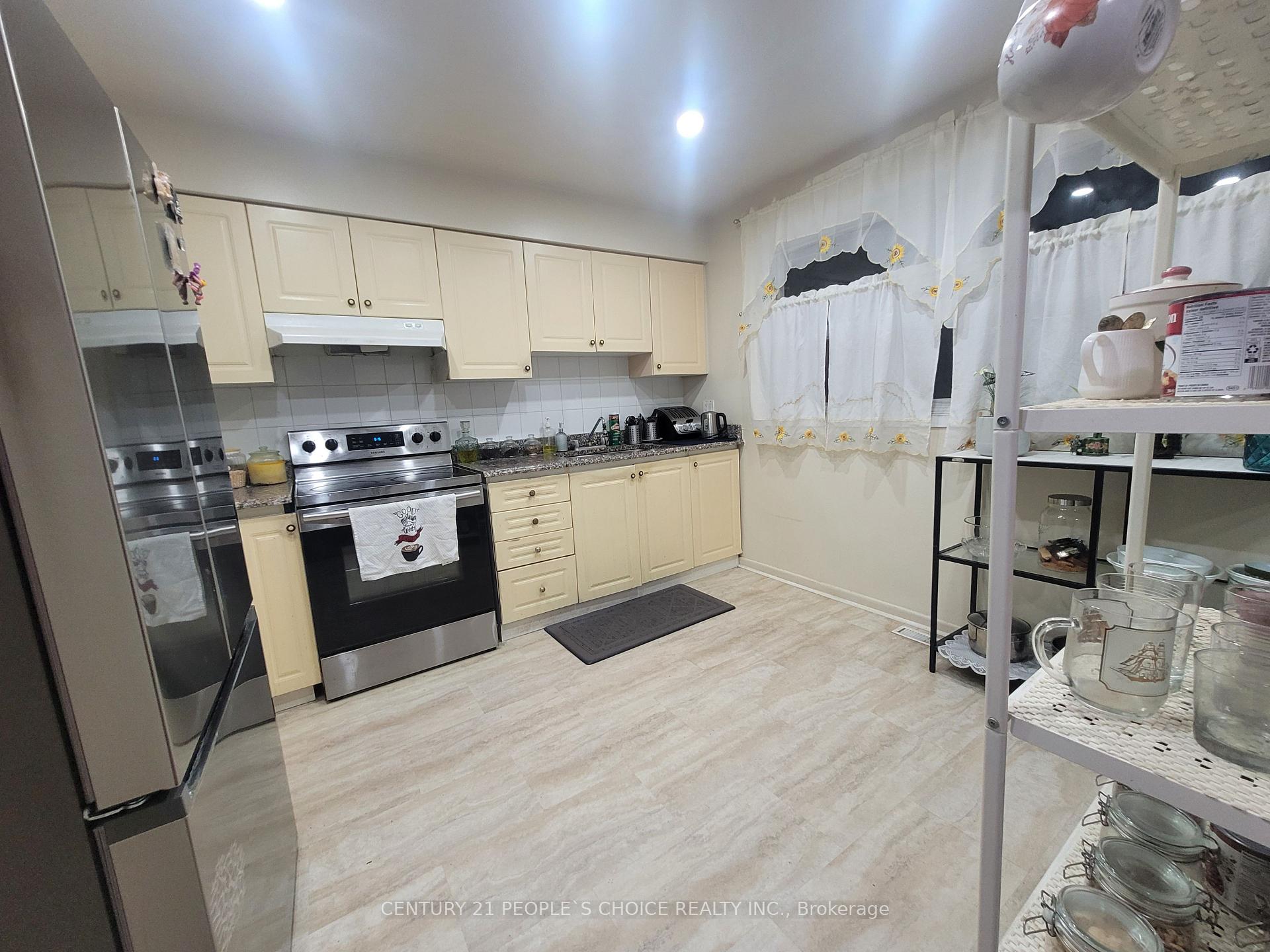 4 Bedrooms Condo at 96 Trailridge, Toronto For sale