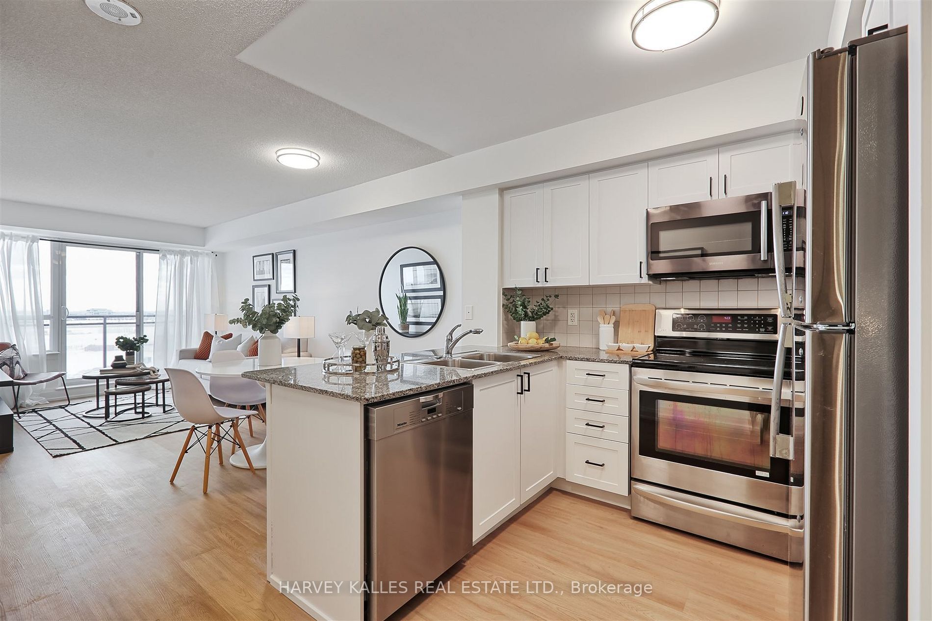 1070 Sheppard Avenue W 912