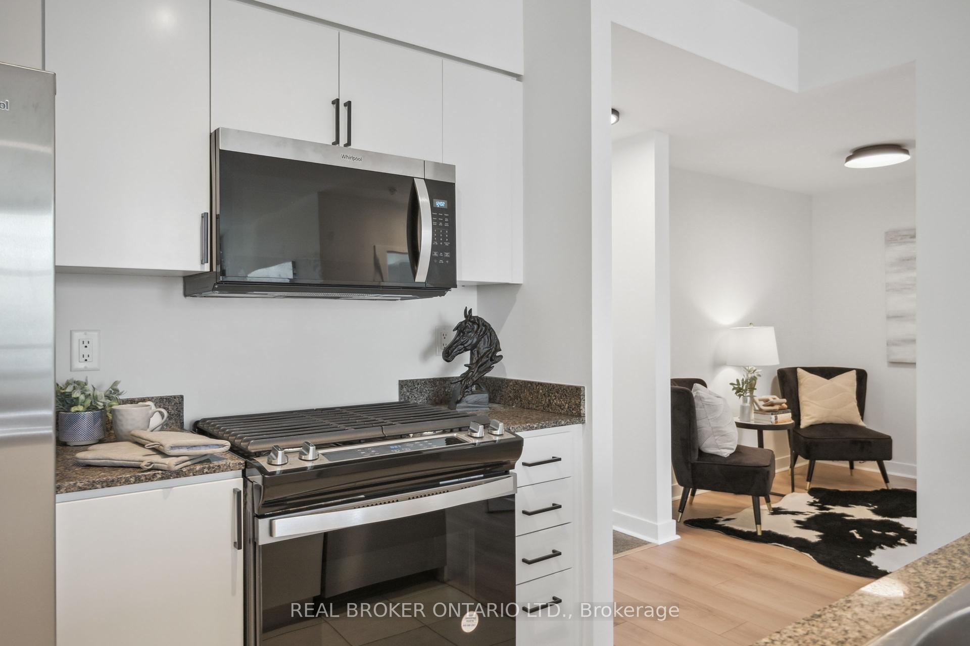 2 Bedrooms Condo at 10 Navy Wharf, Toronto For sale