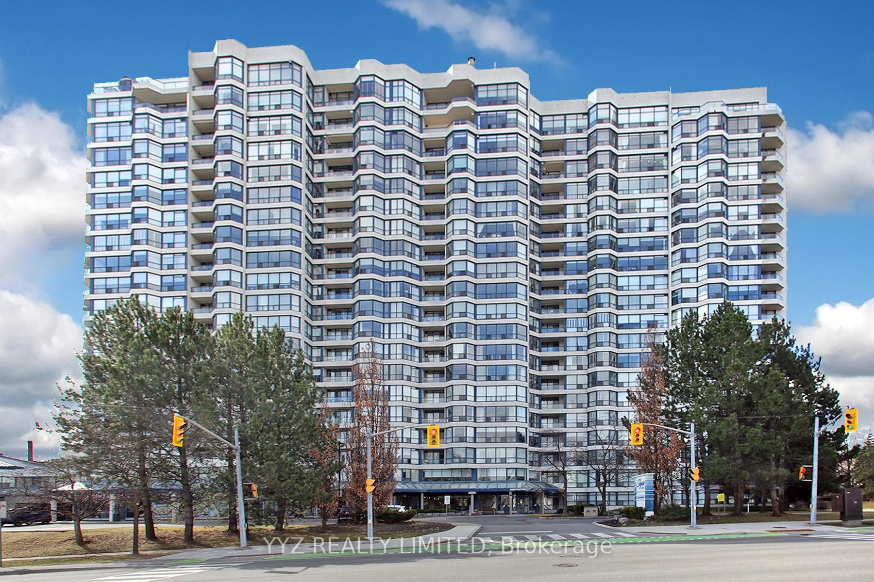2 Bedrooms Condo at 1 Clark, Vaughan For sale