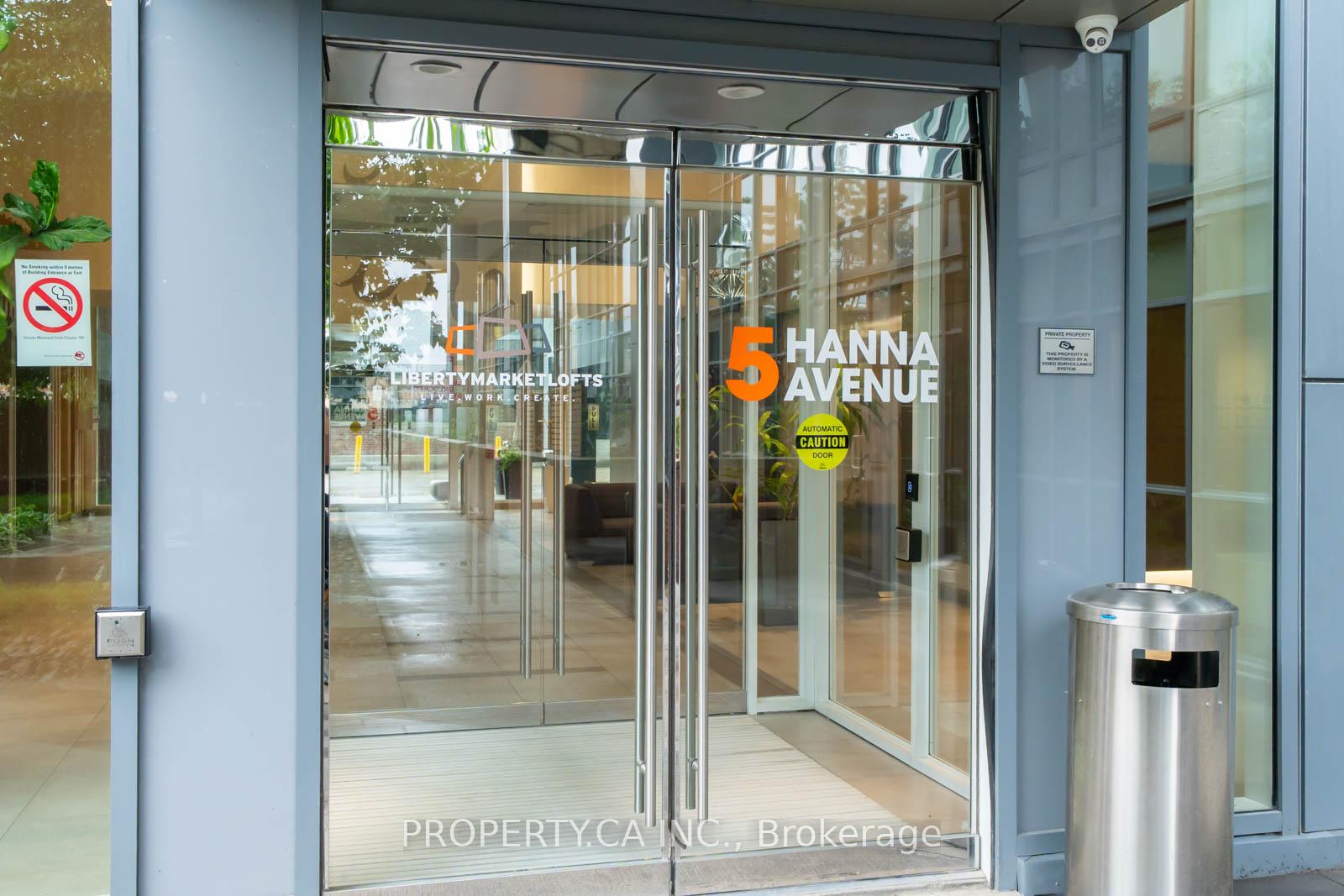 2 Bedrooms Condo at 5 Hanna, Toronto For sale
