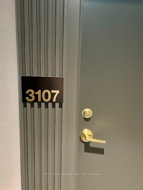 3 Bedrooms Condo at 898 Portage,  Vaughan For sale