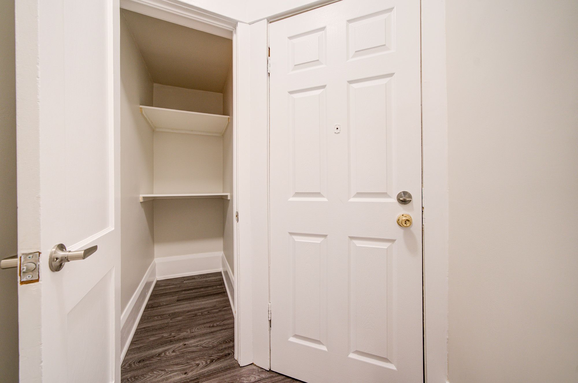 1074 St Clair Avenue W 2