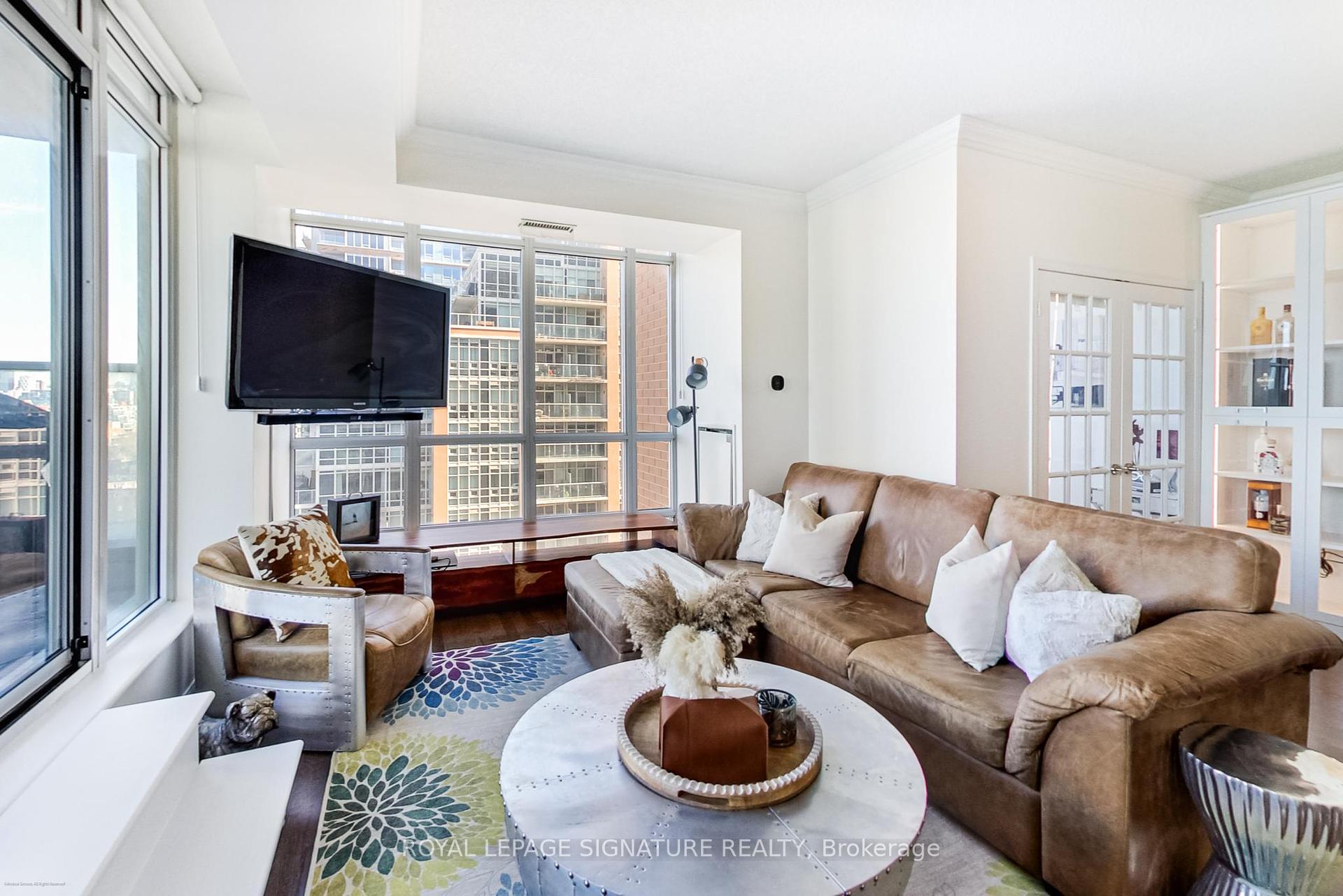 3 Bedrooms Condo at 75 East Liberty, Toronto For sale