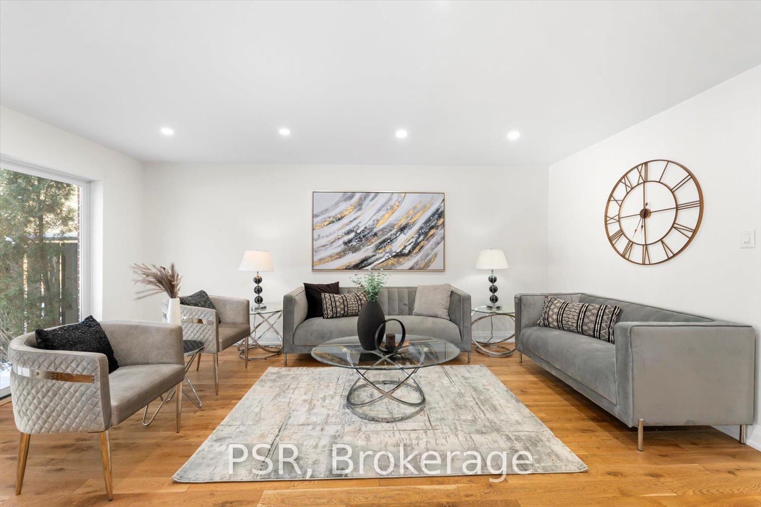 4 Bedrooms Condo at 42 Crimson Millway, Toronto For sale