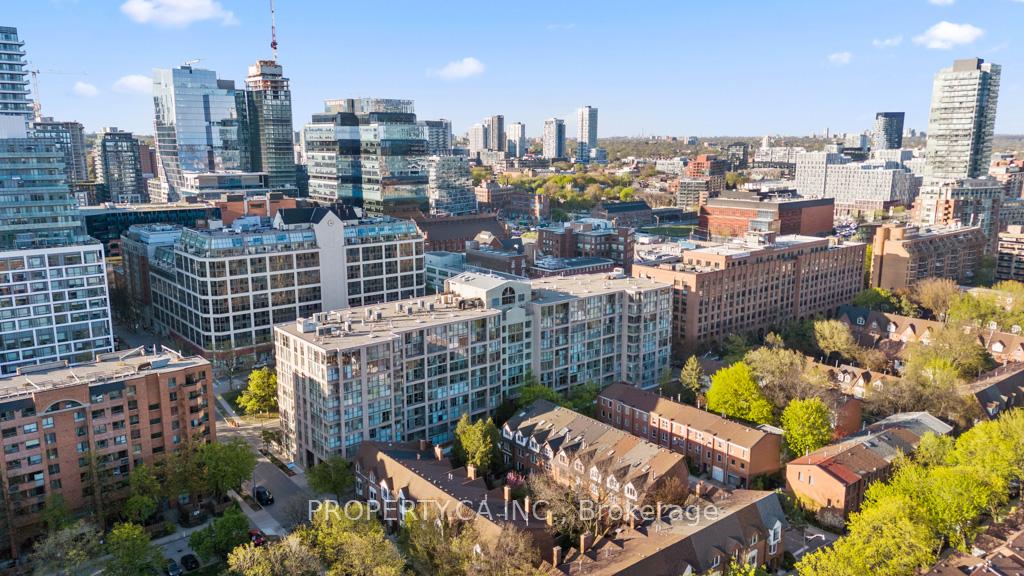 4 Bedrooms Condo at 65 Scadding, Toronto For sale