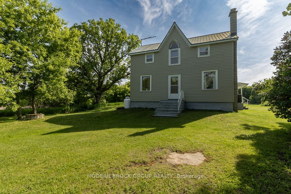 276 Lake Eloida