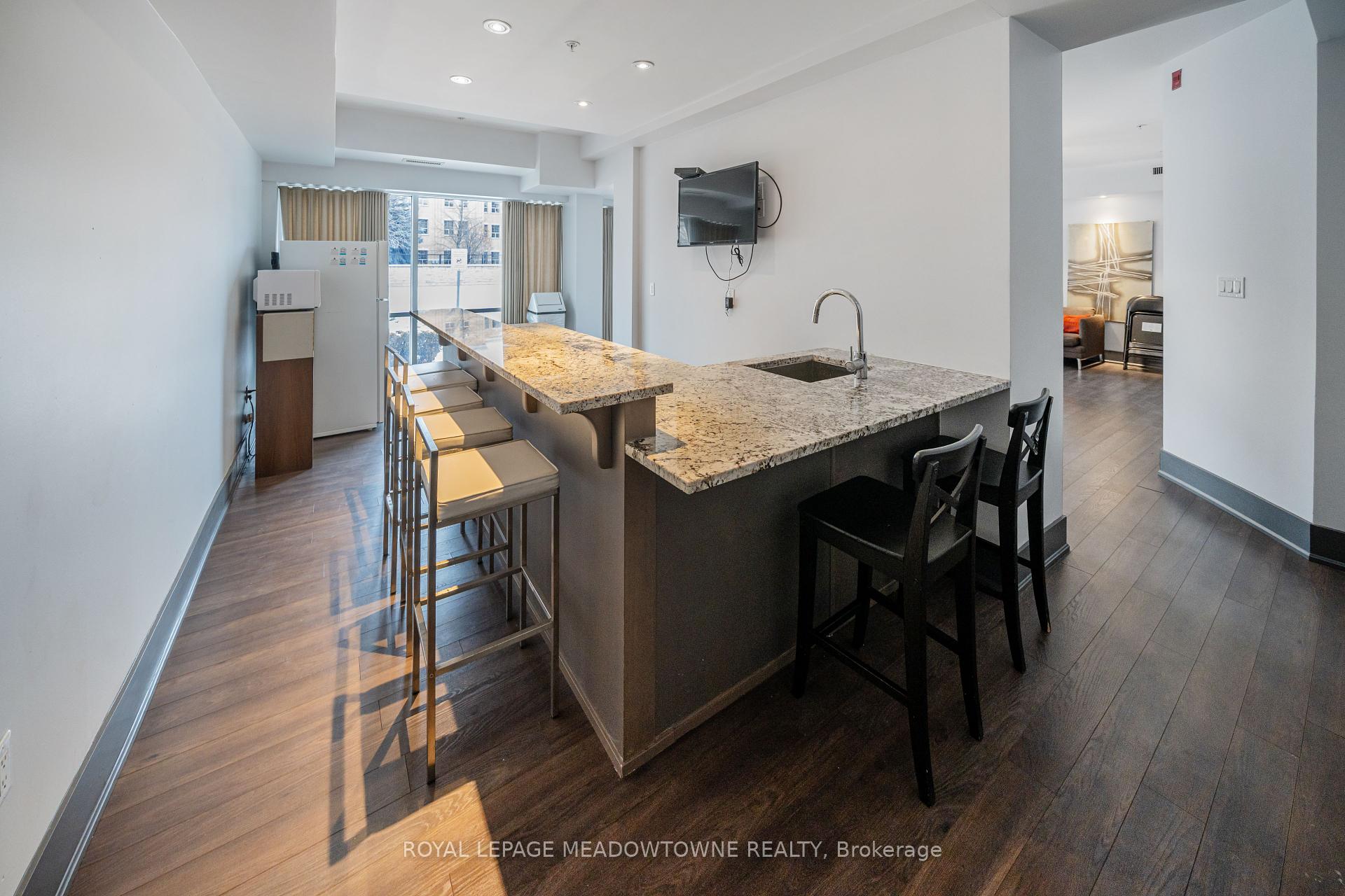 1 Bedroom Condo at 570 Lolita, Mississauga For sale