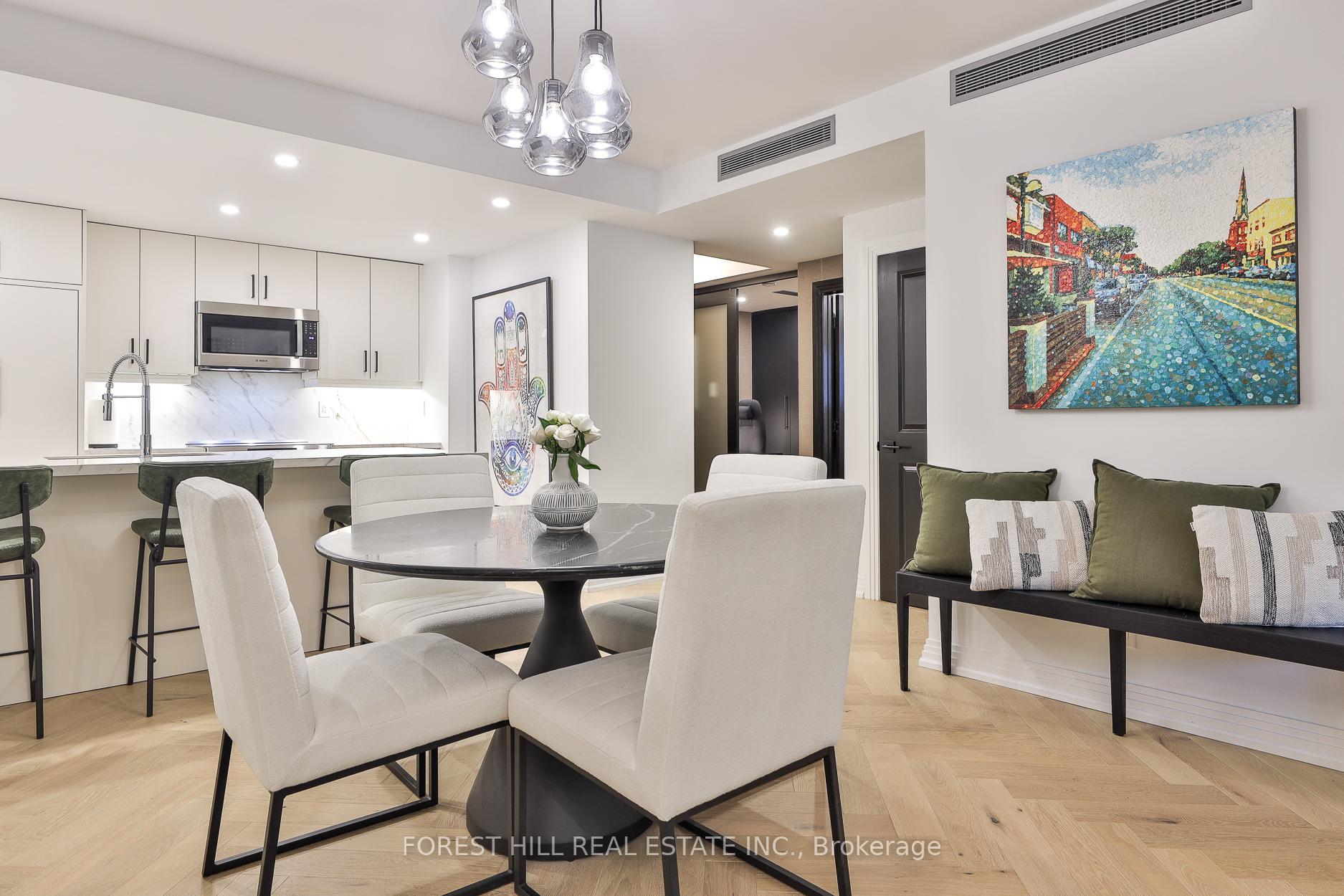2 Bedrooms Condo at 1 Benvenuto, Toronto For sale