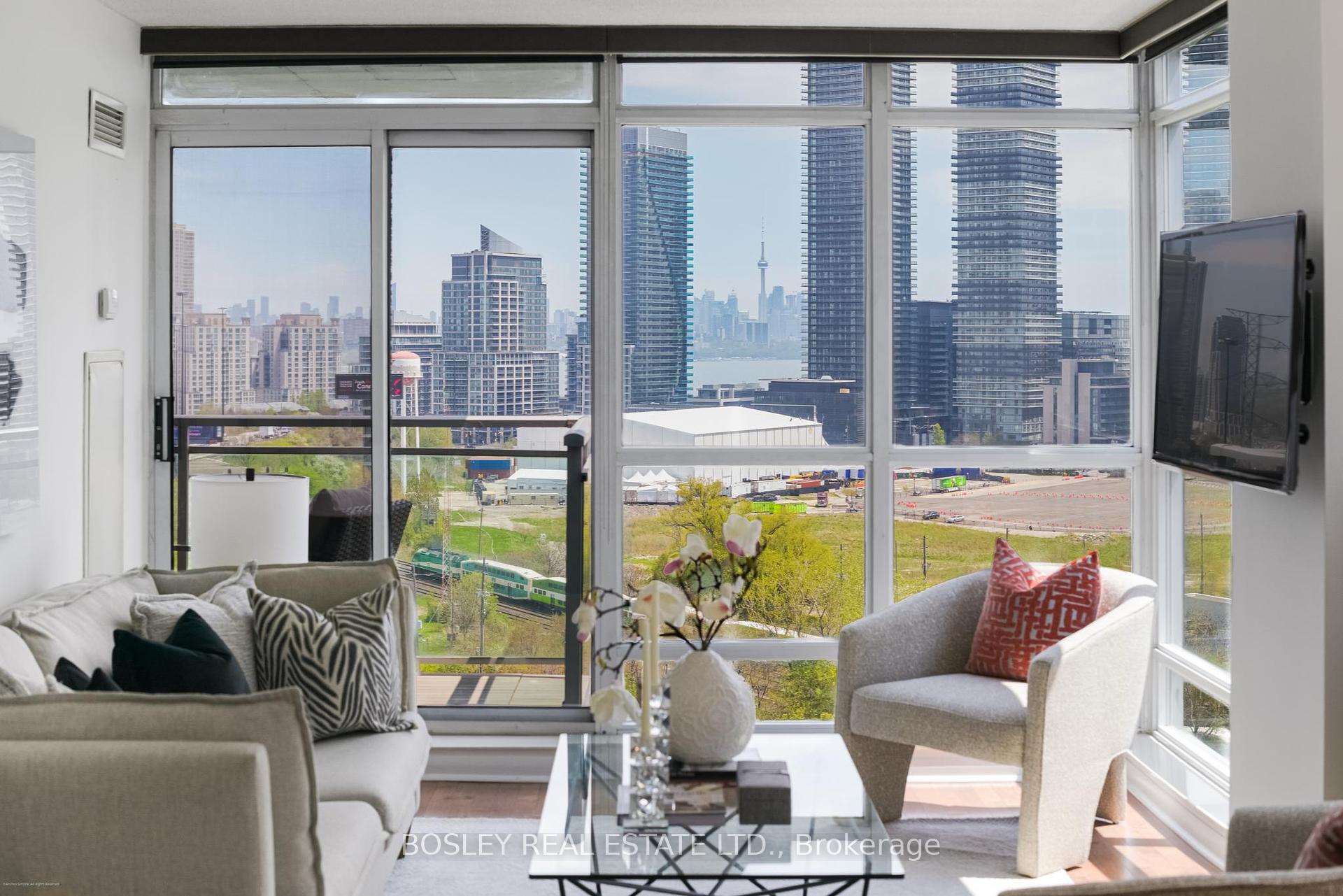 2 Bedrooms Condo at 185 Legion, Toronto For sale