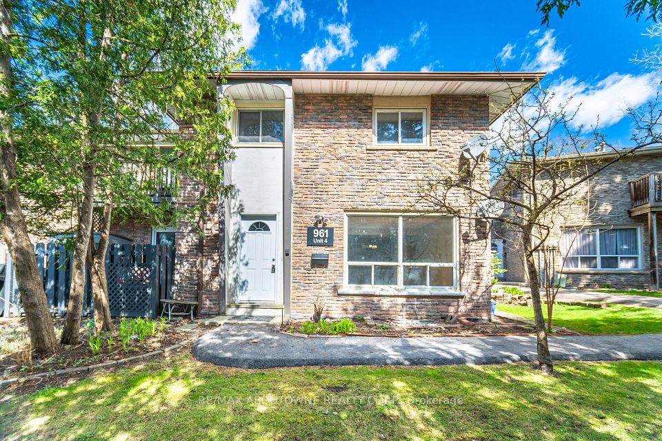961 Francis