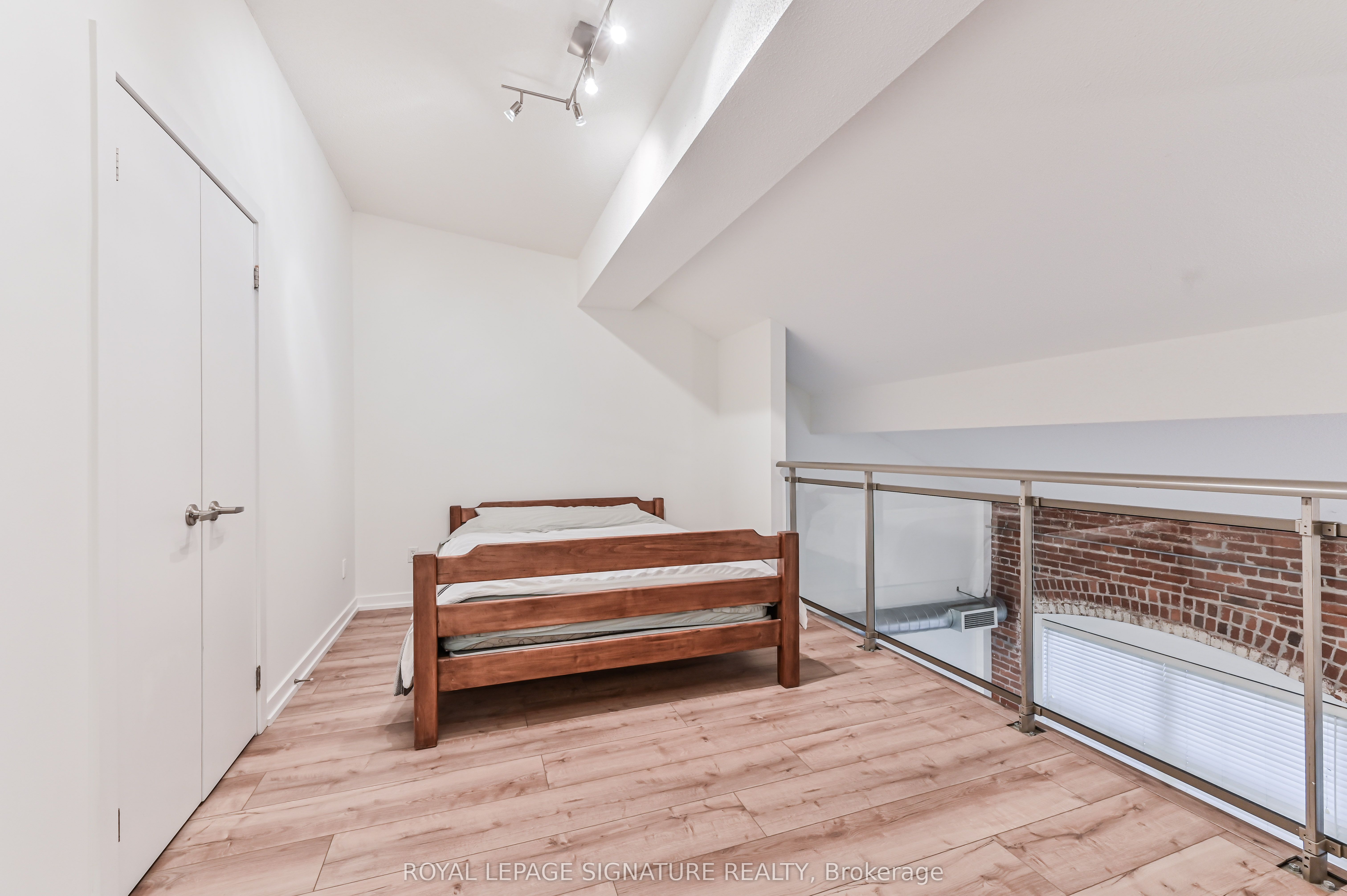 1100 Lansdowne Avenue, #336
