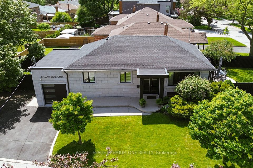 19 Garside Crescent