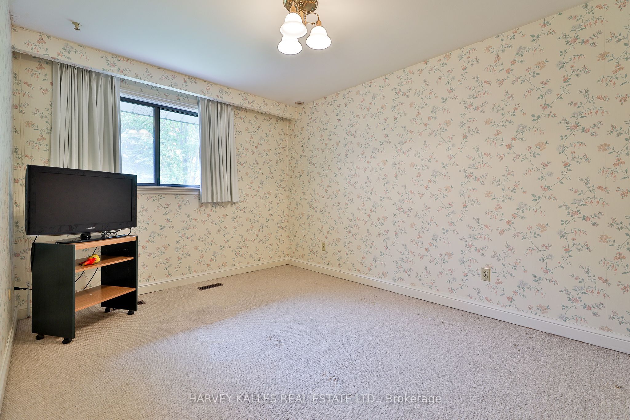 24 Balding Court