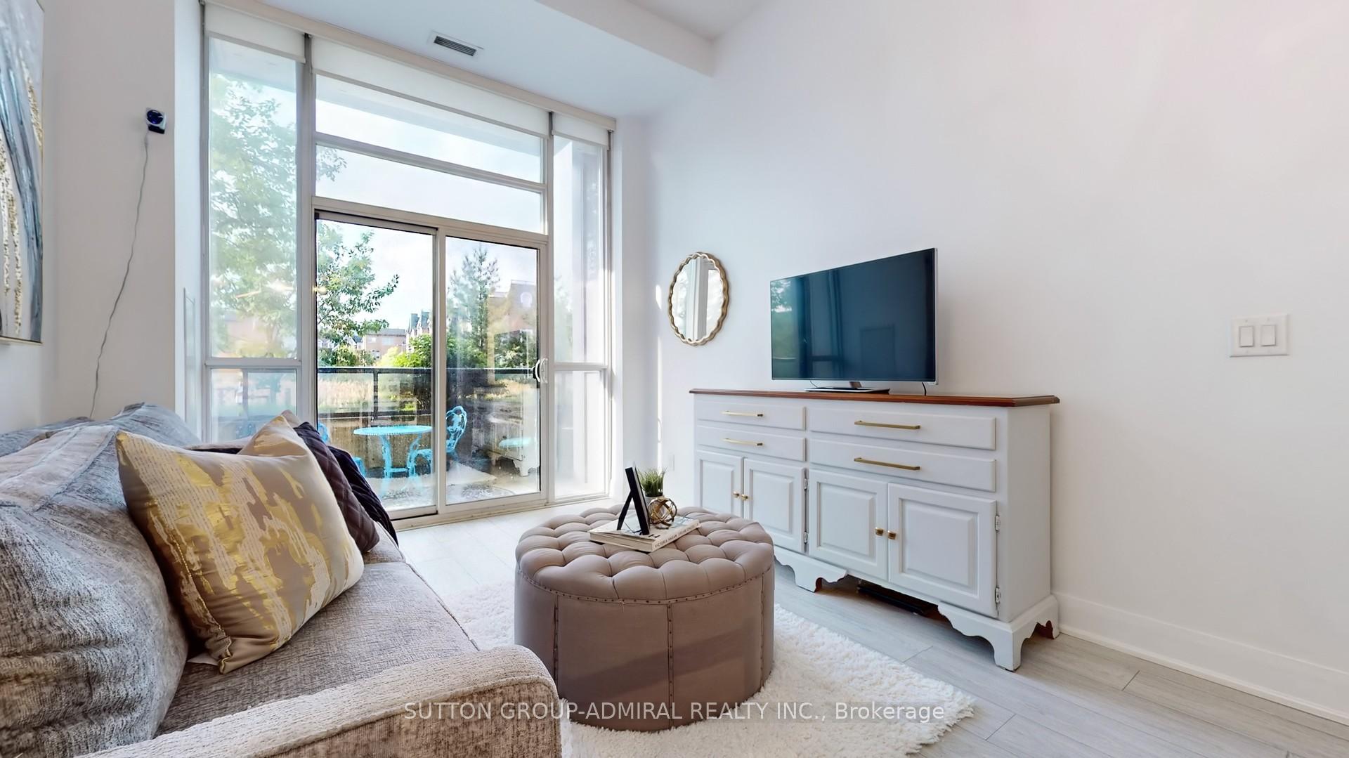 2 Bedrooms Condo at 4700 Highway 7, Vaughan For sale