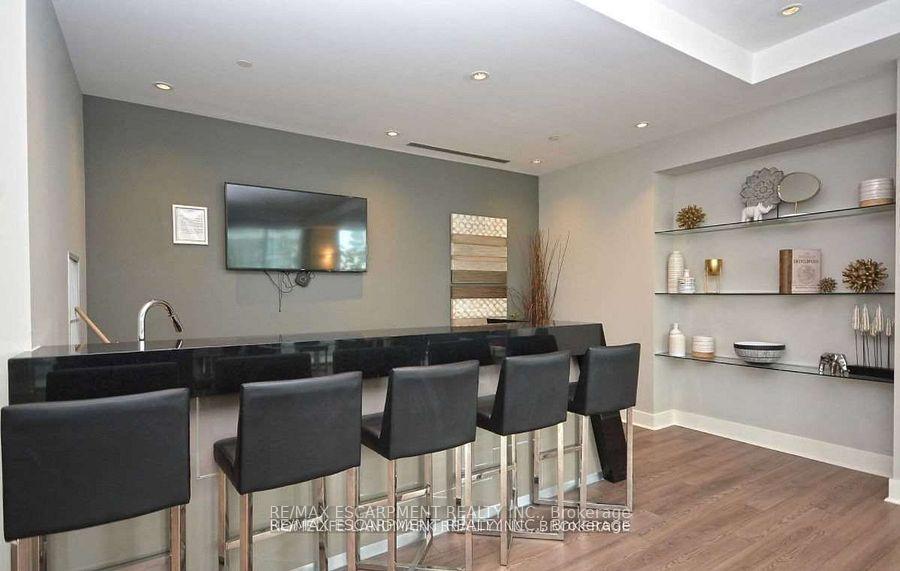 3 Bedrooms Condo at 3975 Grand Park, Mississauga For sale