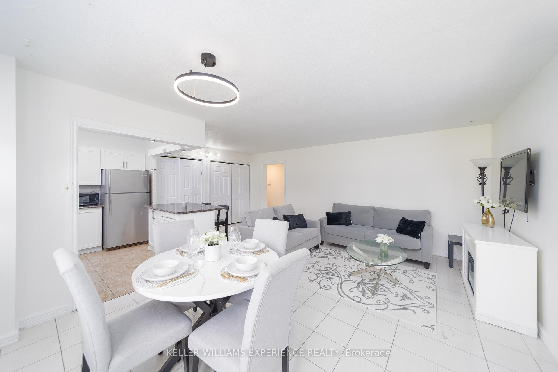 2 Bedrooms Condo at 180 Markham, Toronto For sale