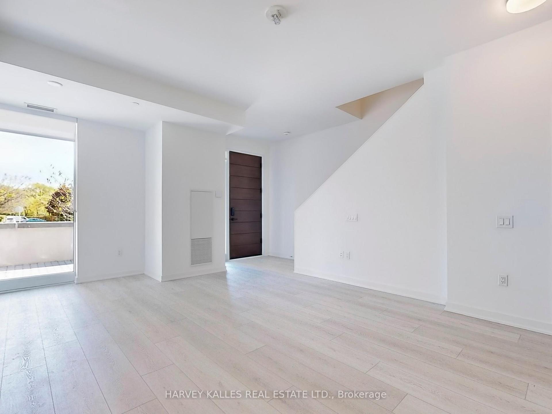 3883 Quartz Road 118