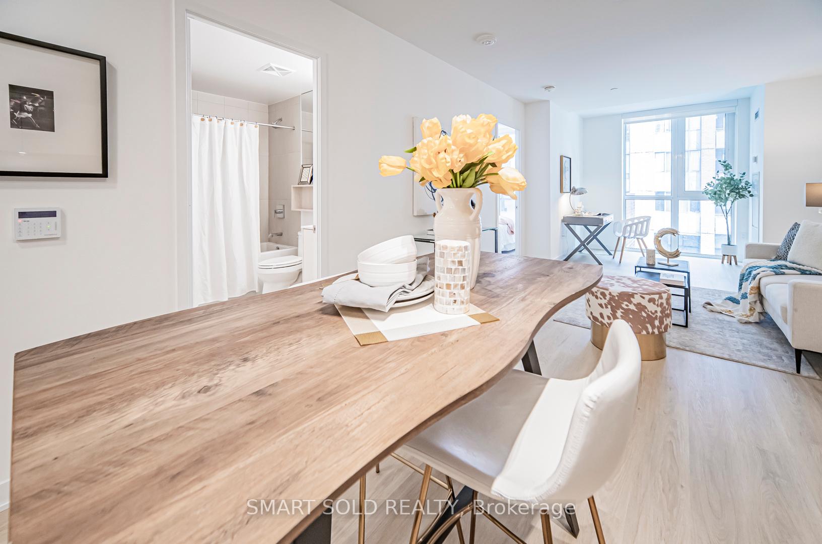 2 Bedrooms Condo at 100 Dalhousie, Toronto For sale