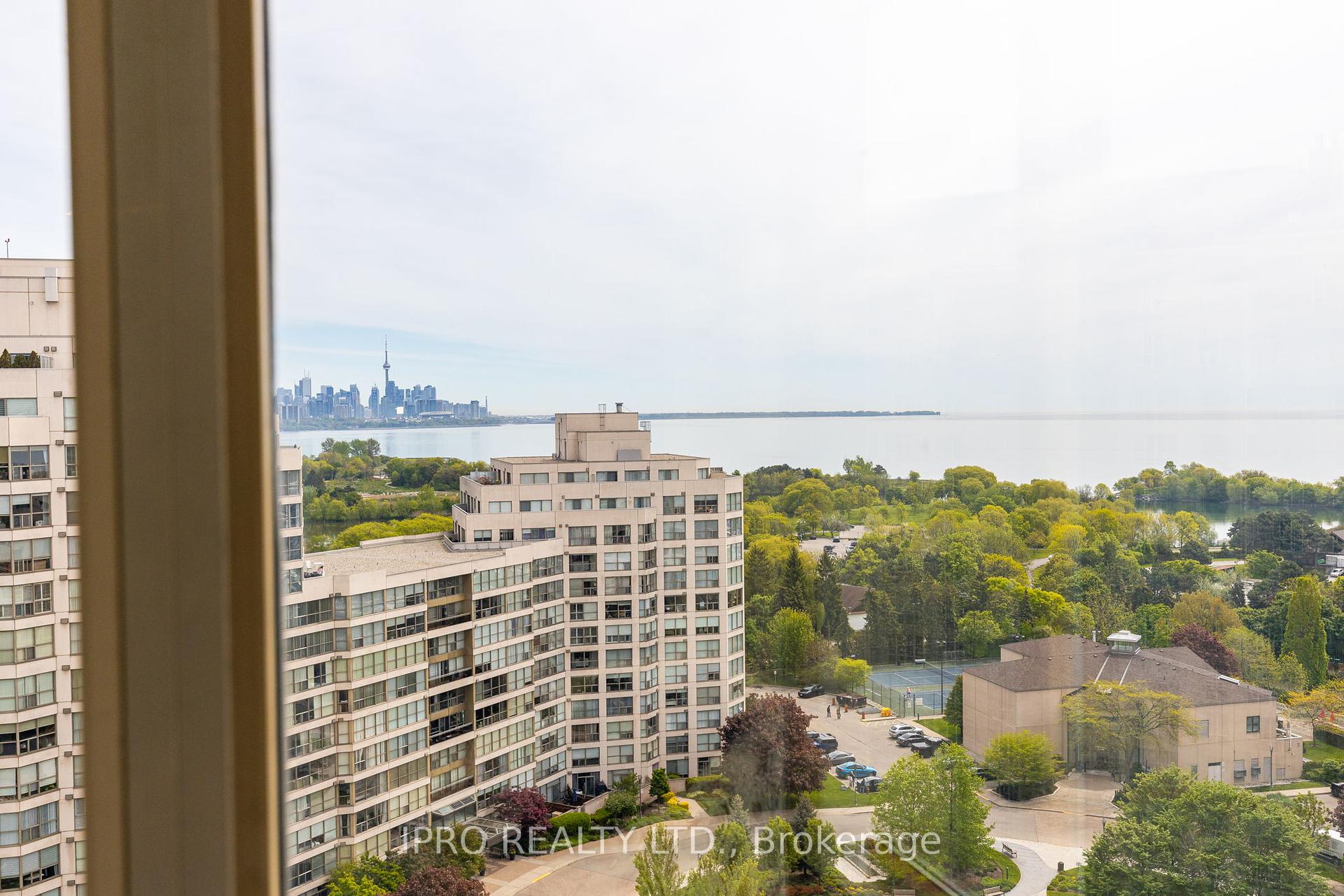 3 Bedrooms Condo at 2269 Lake Shore, Toronto For sale