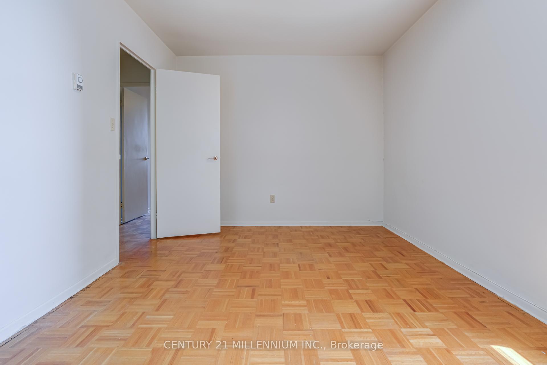 3 Bedrooms Condo at 5 Massey, Toronto For sale